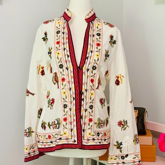 ZARA EMBROIDERED SCANDINAVIAN DESIGN TOP - Picture 1 of 13